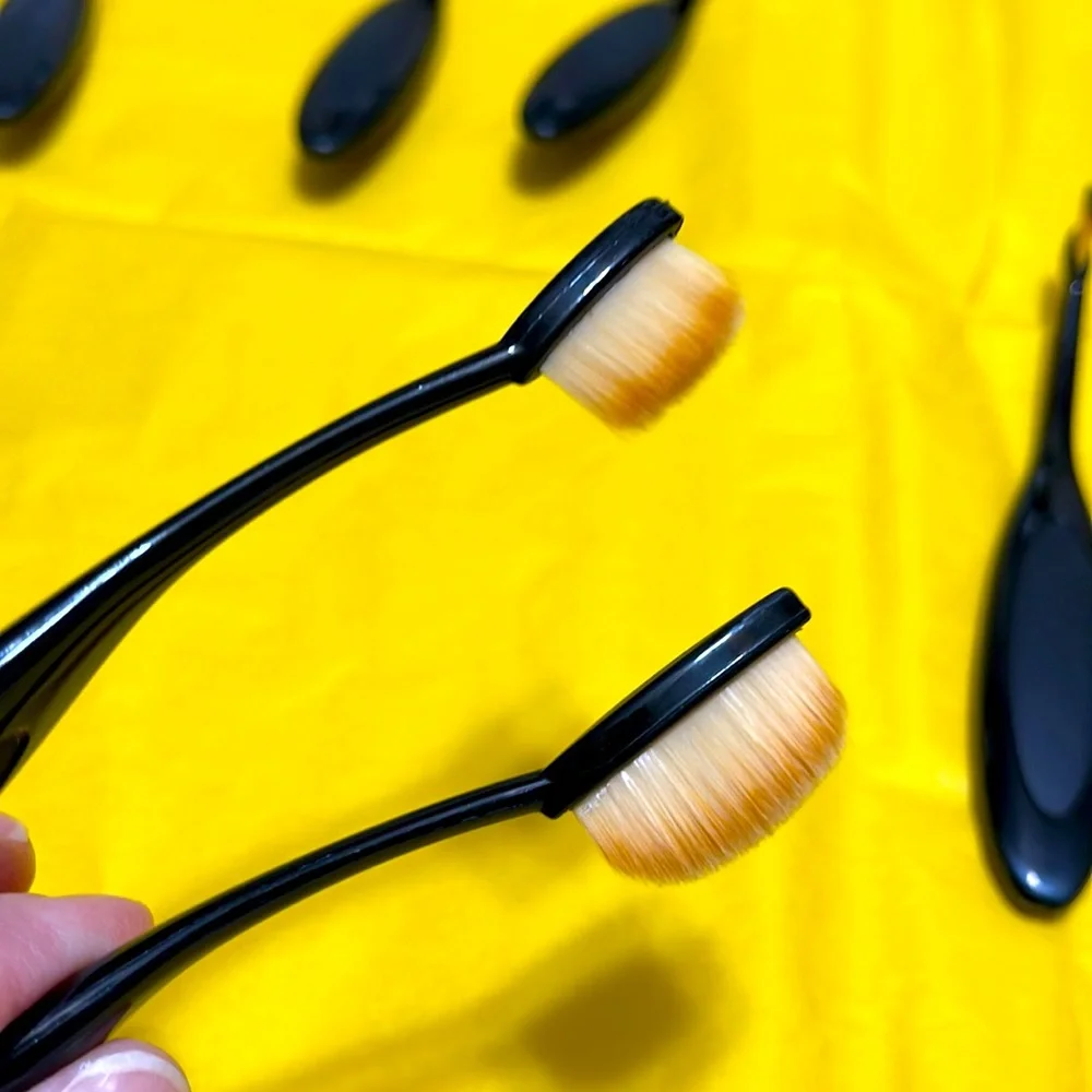 10 PIECE SUPER SOFT SYNTHETIC HAIR MAKEUP BRUSH SET WITH BLACK HANDLES